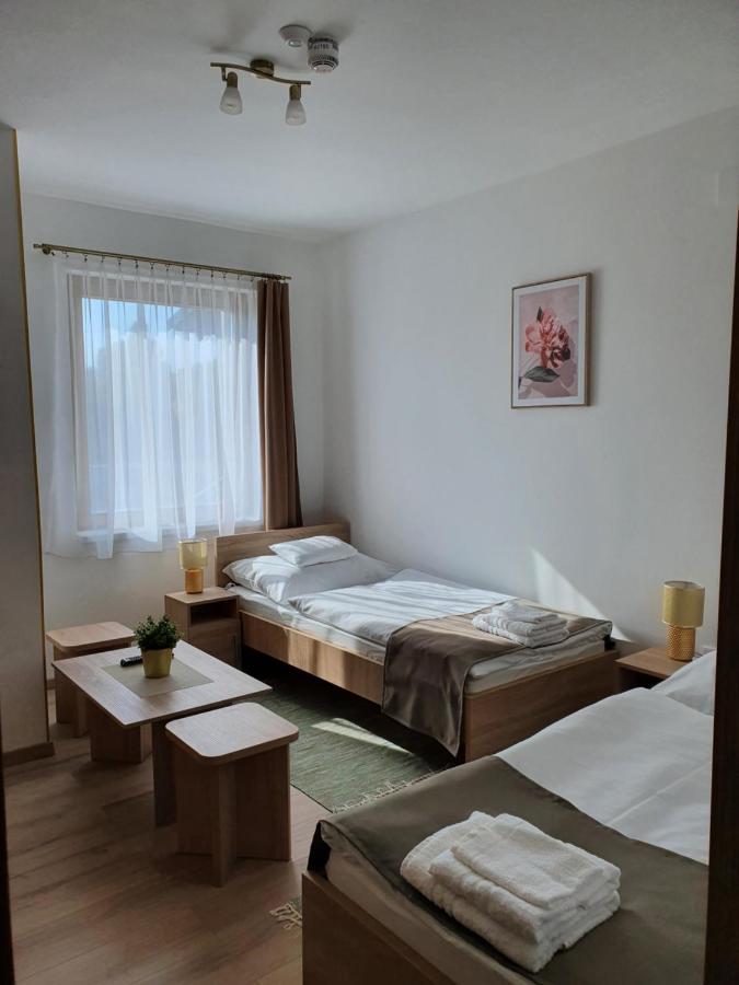 Platina Panzio*** Bed & Breakfast Ujhartyan Exterior photo